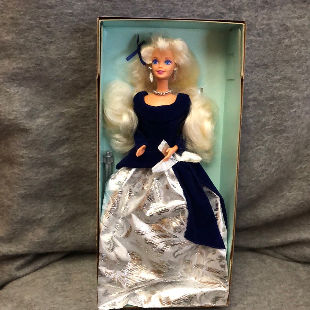 Winter velvet Barbie Avon